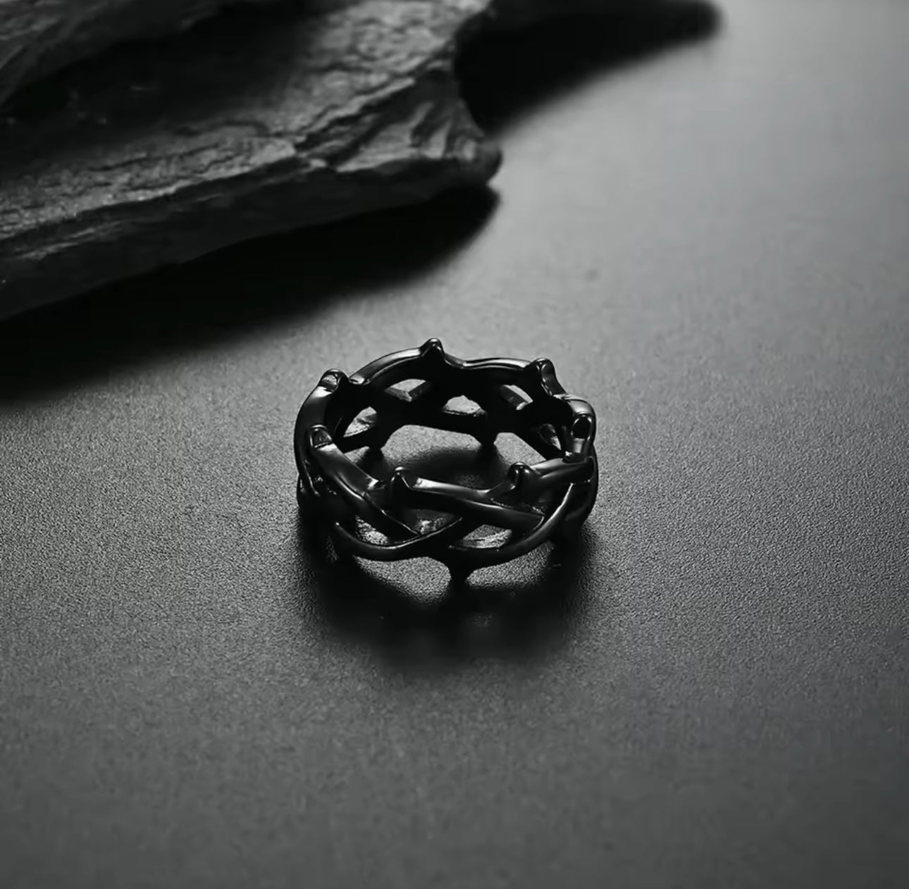 Vine Thorn Ring
